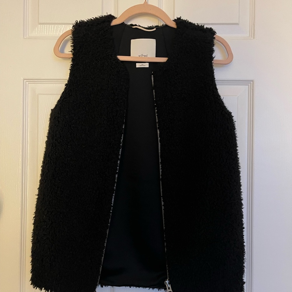 Wilfred Free | Aritzia Chatou Faux Sherpa Fur Full Zip VEST